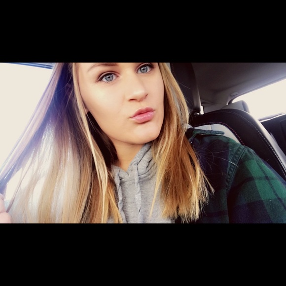 Meet your Posher, Rian - Picture 3 of 6